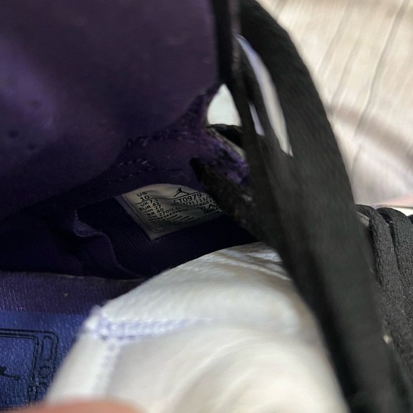 Nike Air Jordan 1 Retro High Purple Black Sneakers - Picture 9 of 9